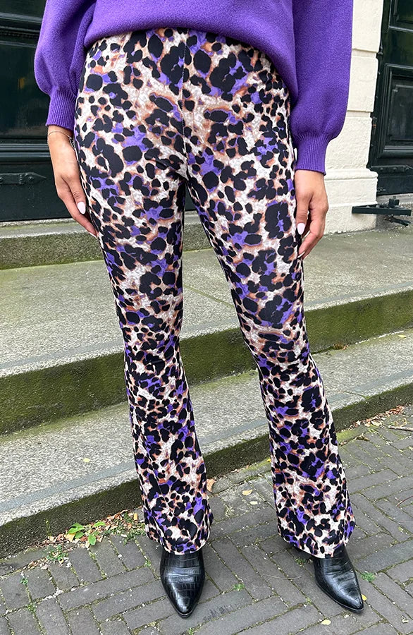 Bronte | Paarse Panterprint Uitlopende Broek voor Dames